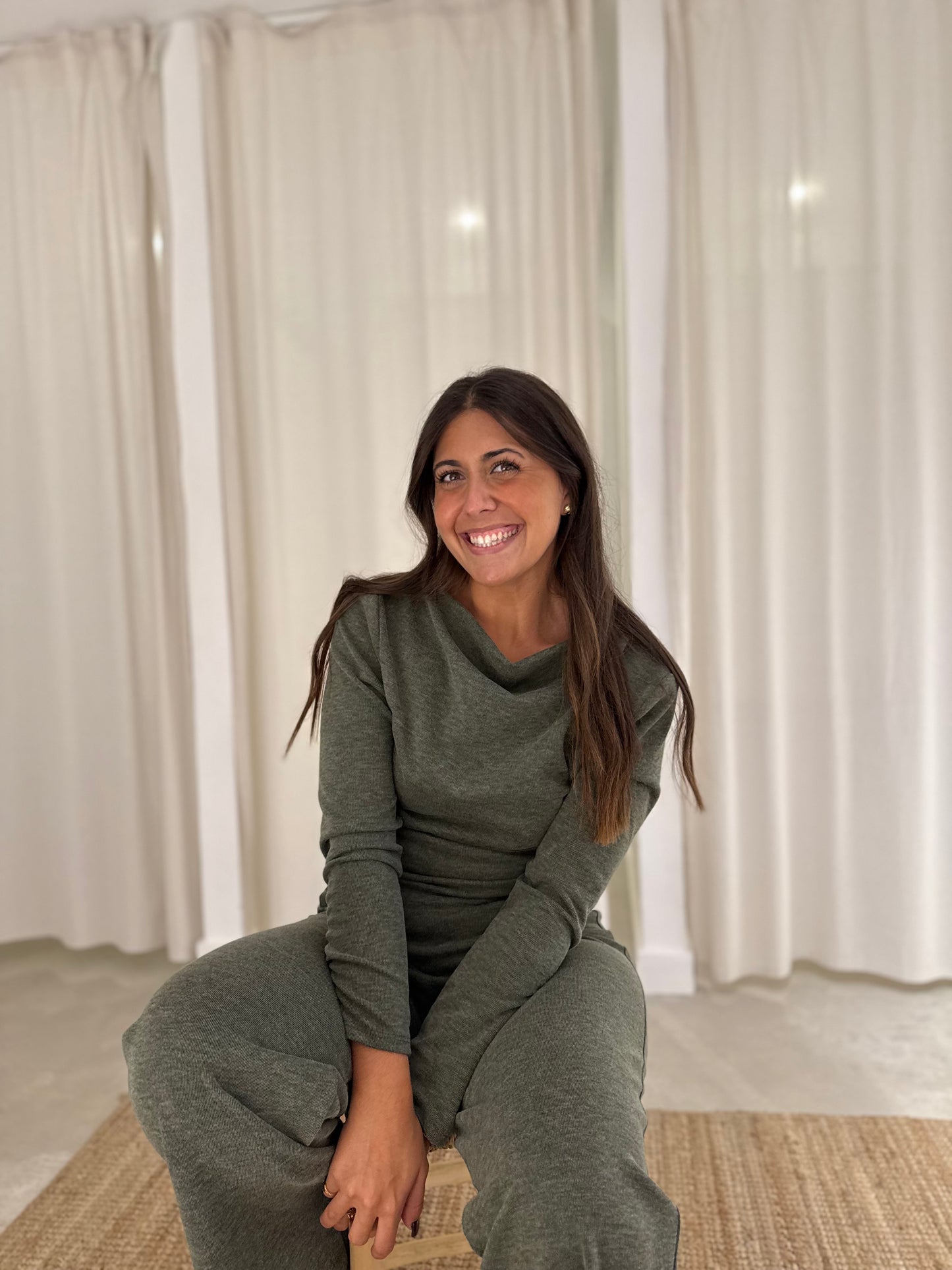 Conjunto “ALEXANDRA”