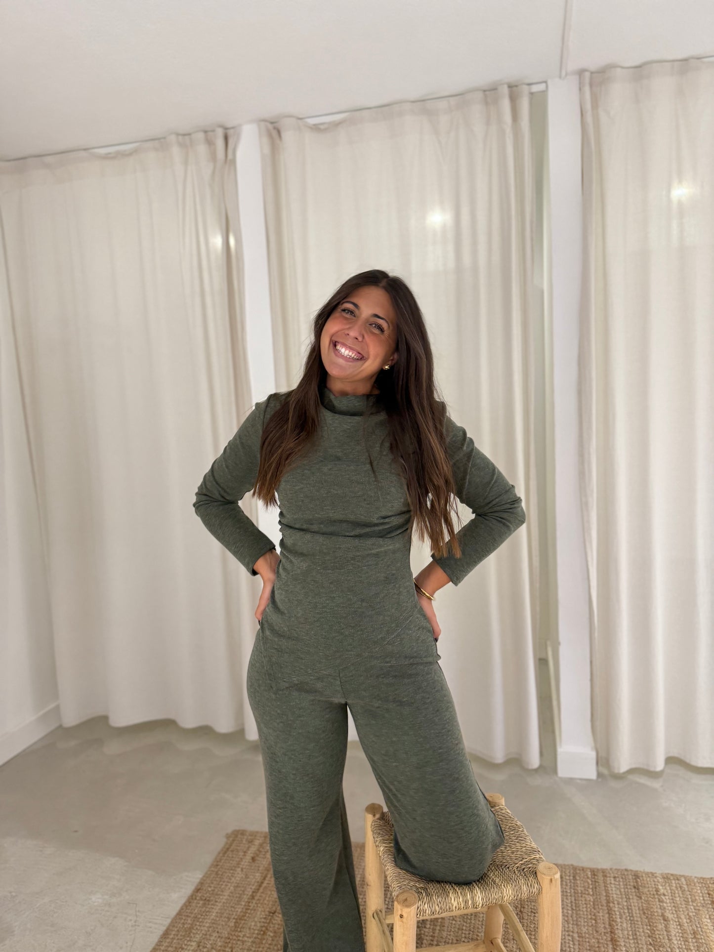 Conjunto “ALEXANDRA”